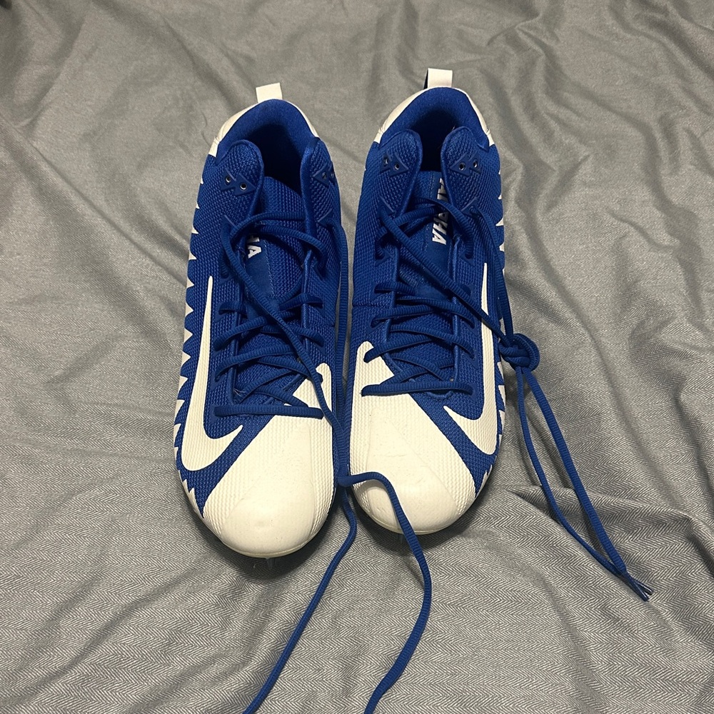 Nike  Blue and White Sneakers. Like new!!!